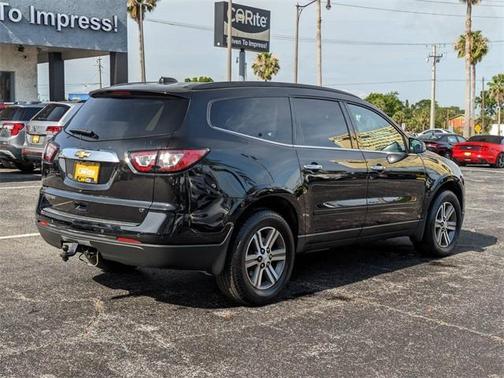 2017 Chevrolet Traverse 2LT