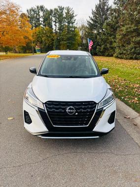 2022 Nissan Kicks S