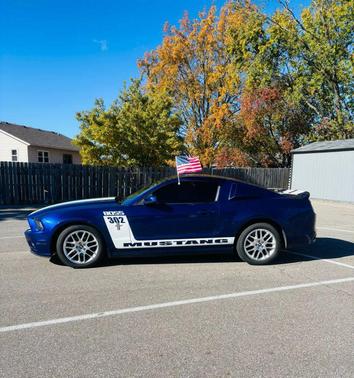 2013 Ford Mustang V6 Premium