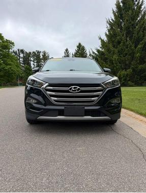Black 2017 Hyundai TUCSON Limited