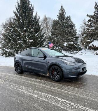 2022 Tesla Model Y Performance Dual Motor All-Wheel Drive