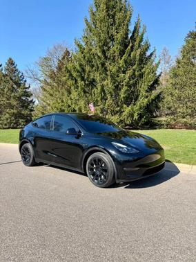 Black 2023 Tesla Model Y Long Range Dual Motor All-Wheel Drive
