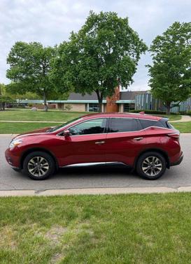 Red 2017 Nissan Murano S