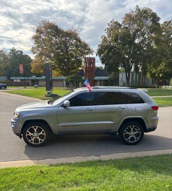 2018 Jeep Grand Cherokee Sterling Edition