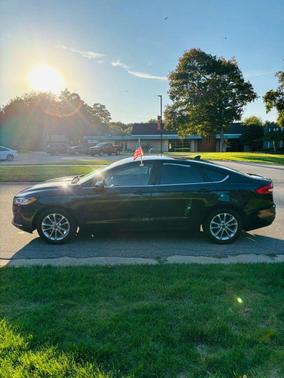 2020 Ford Fusion SE