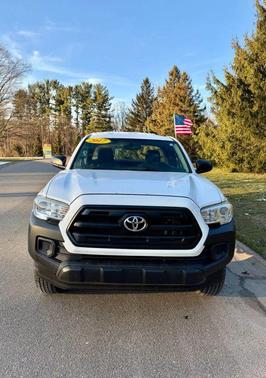 2017 Toyota Tacoma SR