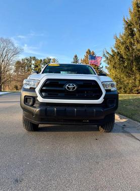 2017 Toyota Tacoma SR