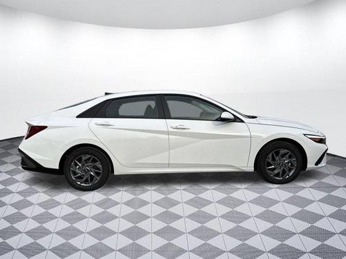 2025 Hyundai ELANTRA HEV Blue