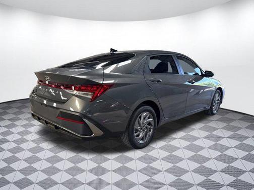 2025 Hyundai ELANTRA HEV Blue