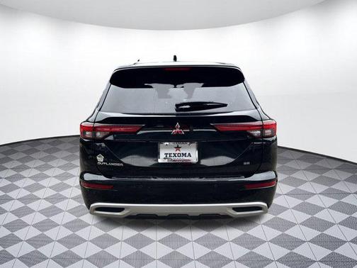 2022 Mitsubishi Outlander SE