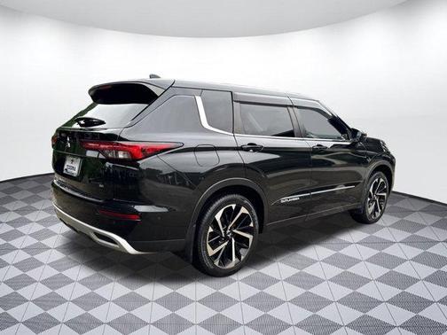 2022 Mitsubishi Outlander SE