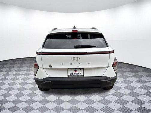 2025 Hyundai KONA SEL Convenience