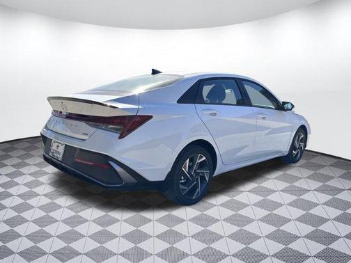 2025 Hyundai ELANTRA HEV SEL Sport