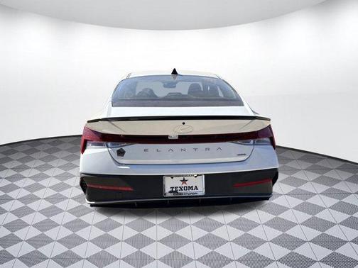 2025 Hyundai ELANTRA HEV SEL Sport