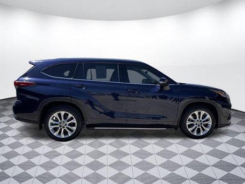 2022 Toyota Highlander Limited
