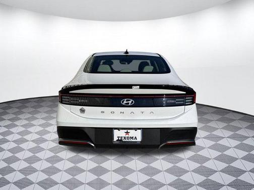 2025 Hyundai SONATA SE