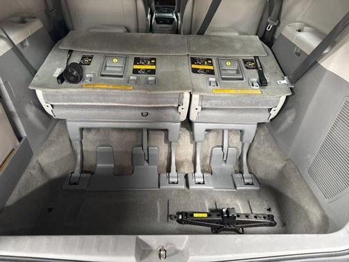 2012 Toyota Sienna XLE