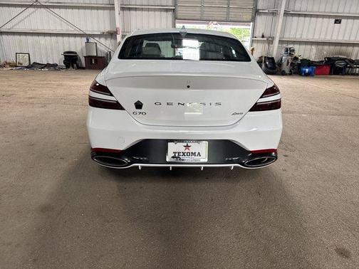 2025 Genesis G70 2.5T