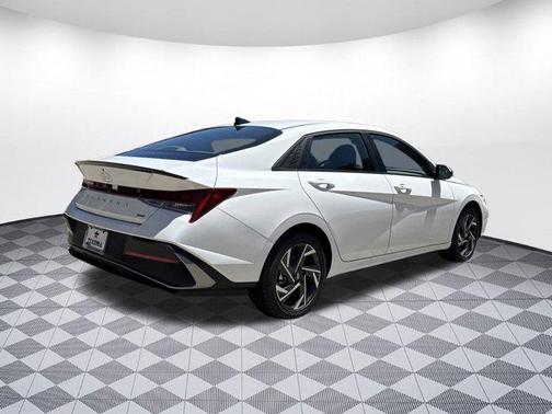 2025 Hyundai ELANTRA HEV SEL Sport
