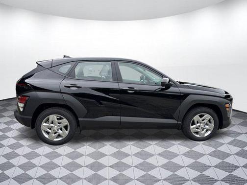 2025 Hyundai KONA SE