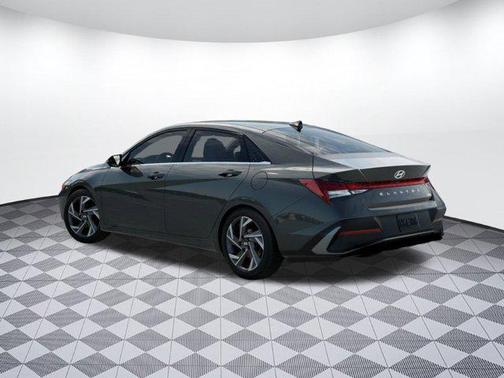 2025 Hyundai ELANTRA HEV Limited
