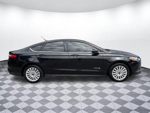 2014 Ford Fusion Hybrid S