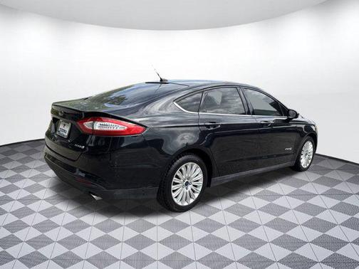 2014 Ford Fusion Hybrid S