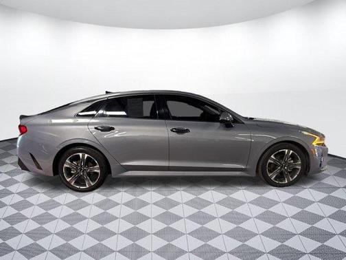2022 Kia K5 EX
