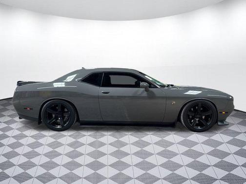 2018 Dodge Challenger 392 Hemi Scat Pack Shaker