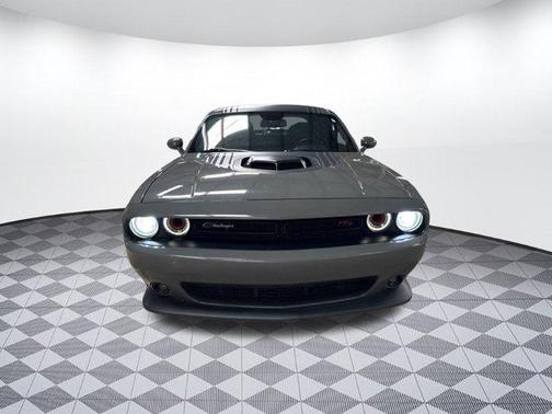 2018 Dodge Challenger 392 Hemi Scat Pack Shaker