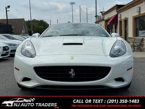 2011 Ferrari California Base