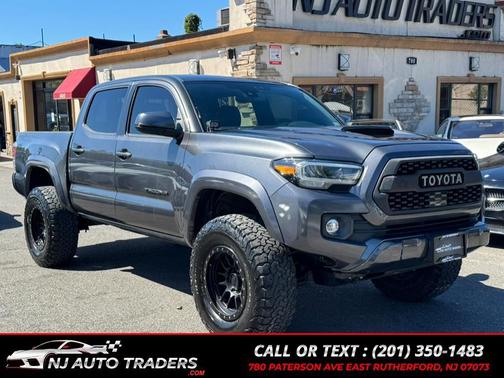 2020 Toyota Tacoma TRD Sport