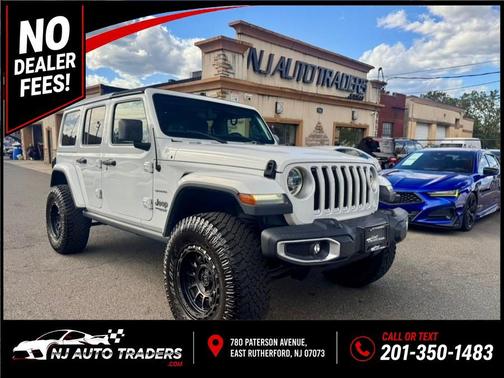 Bright White Clearcoat 2018 Jeep Wrangler Unlimited Sahara
