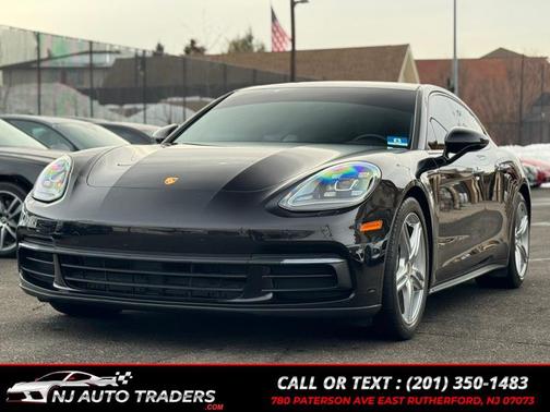 2018 Porsche Panamera 4