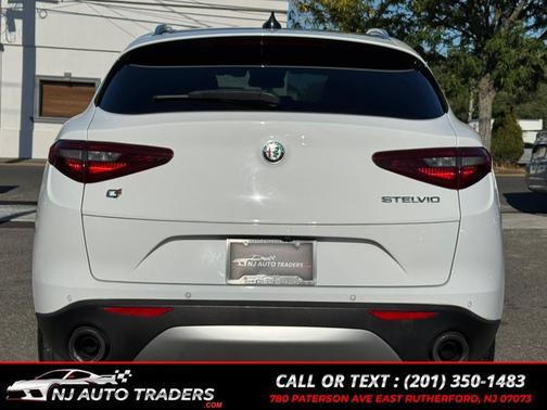 2018 Alfa Romeo Stelvio Base