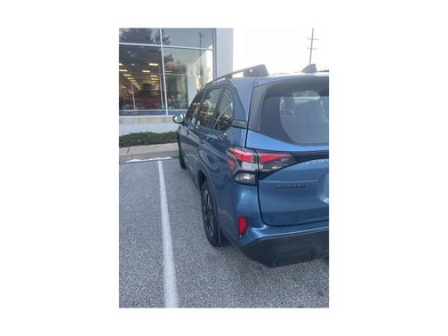 2025 Subaru Forester Base