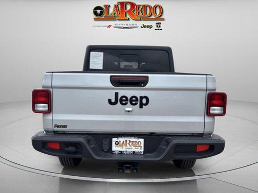 2022 Jeep Gladiator Altitude 4x4