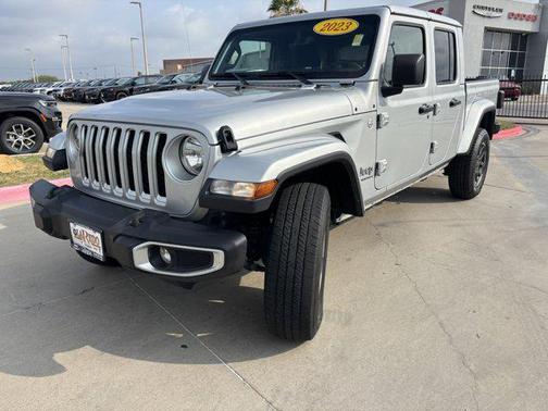 2023 Jeep Gladiator Overland