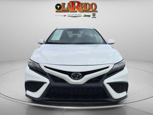 Ice 2023 Toyota Camry SE