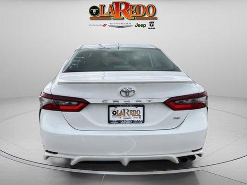 Ice 2023 Toyota Camry SE