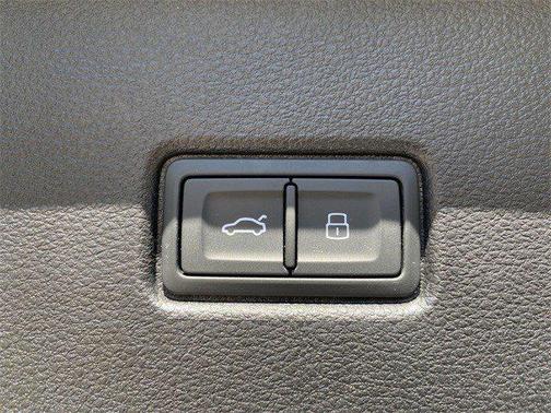 2022 Audi Q5 45 S line Premium Plus