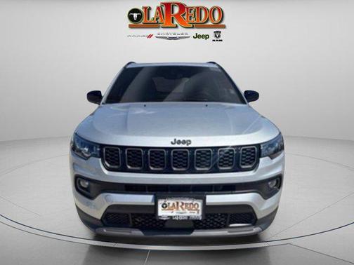 Silver Zynith Metallic Clearcoat 2026 Jeep Compass Latitude