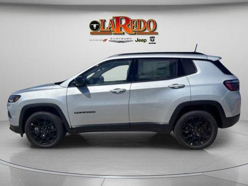 Silver Zynith Metallic Clearcoat 2026 Jeep Compass Latitude