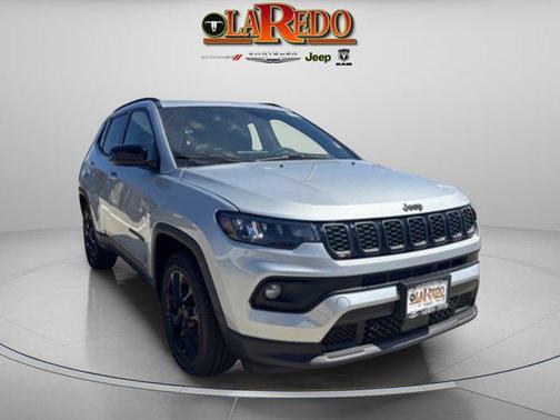 Silver Zynith Metallic Clearcoat 2026 Jeep Compass Latitude