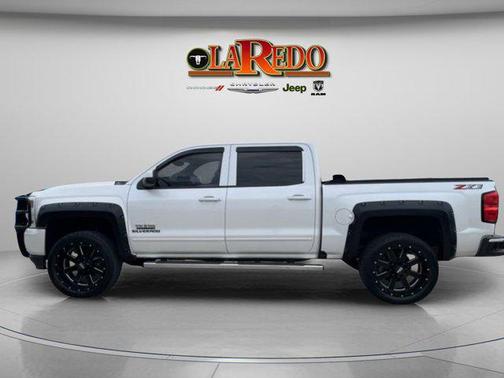 Iridescent Pearl Tricoat 2018 Chevrolet Silverado 1500 2LT