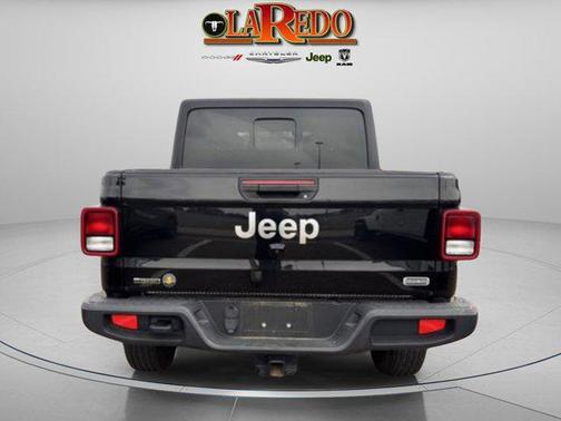 Black Clearcoat 2022 Jeep Gladiator Overland