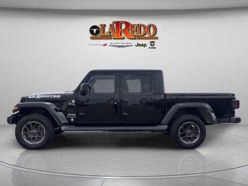 Black Clearcoat 2022 Jeep Gladiator Overland