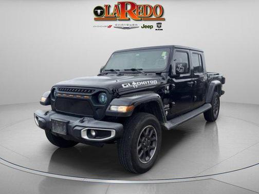 Black Clearcoat 2022 Jeep Gladiator Overland