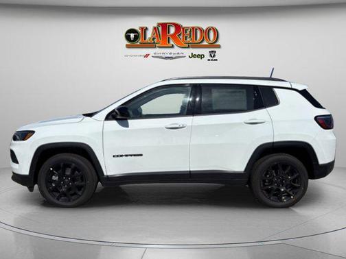 Bright White Clearcoat 2026 Jeep Compass Latitude