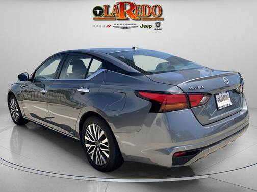 Gun Metallic 2024 Nissan Altima 2.5 SV